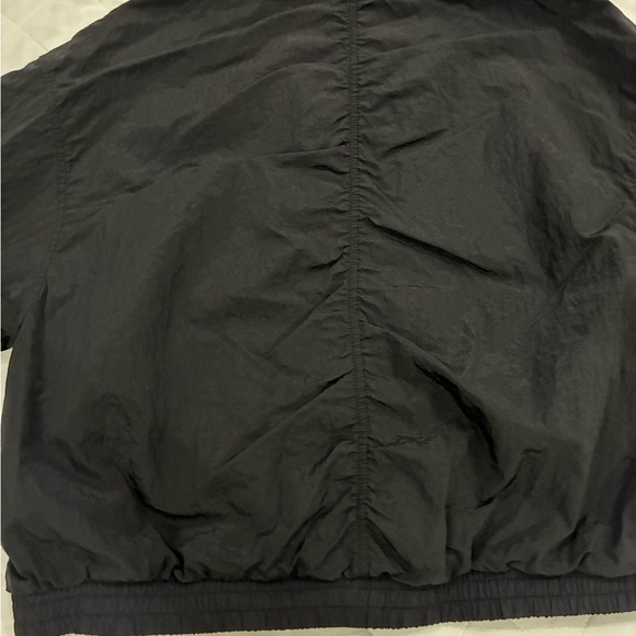 Old Navy Black Nylon Quick Dry Oversized Bomber Style Gathered Back Jacket - Picture 5 of 11
